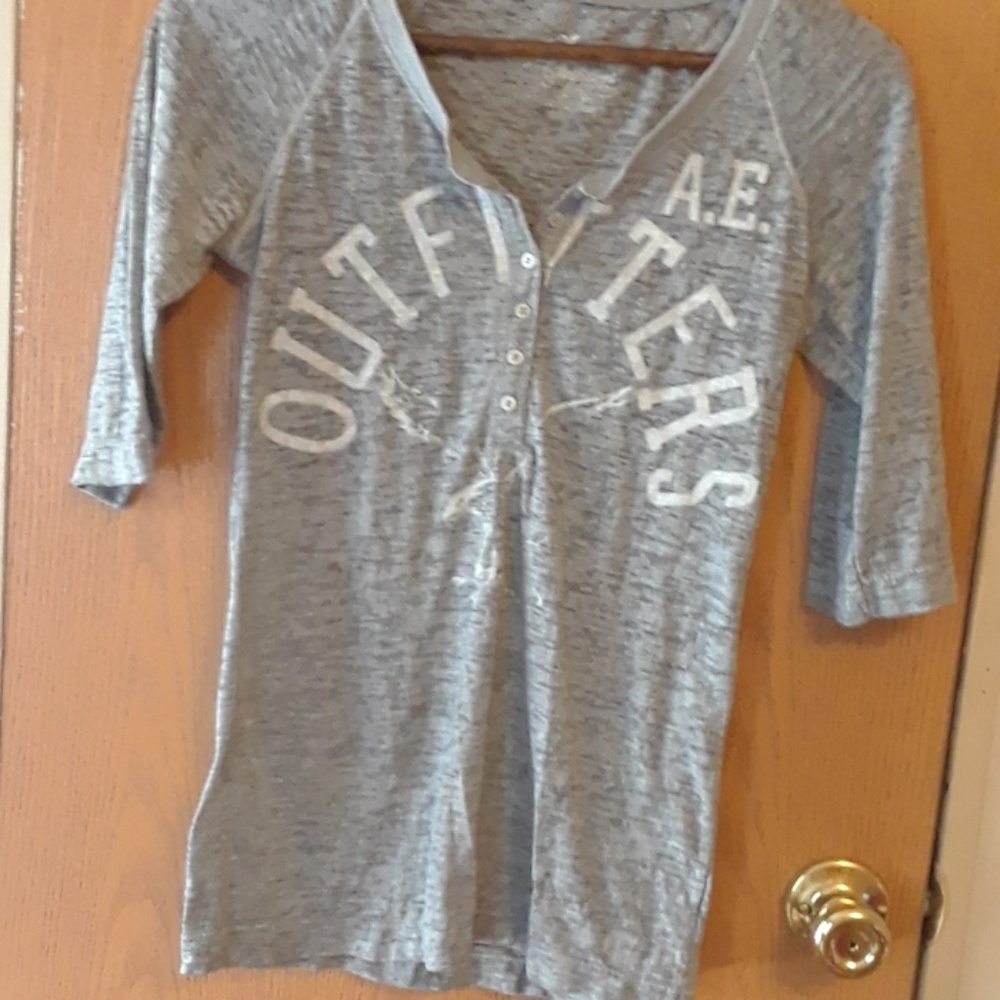 American Eagle top